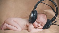 Does music help baby brain development?